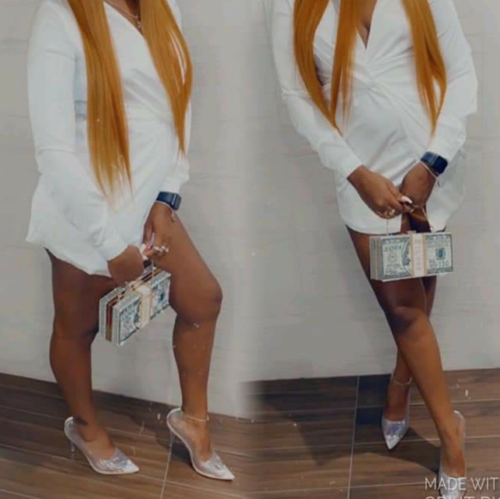 Limited Stack of Money Clutch - Picture 3 of 10